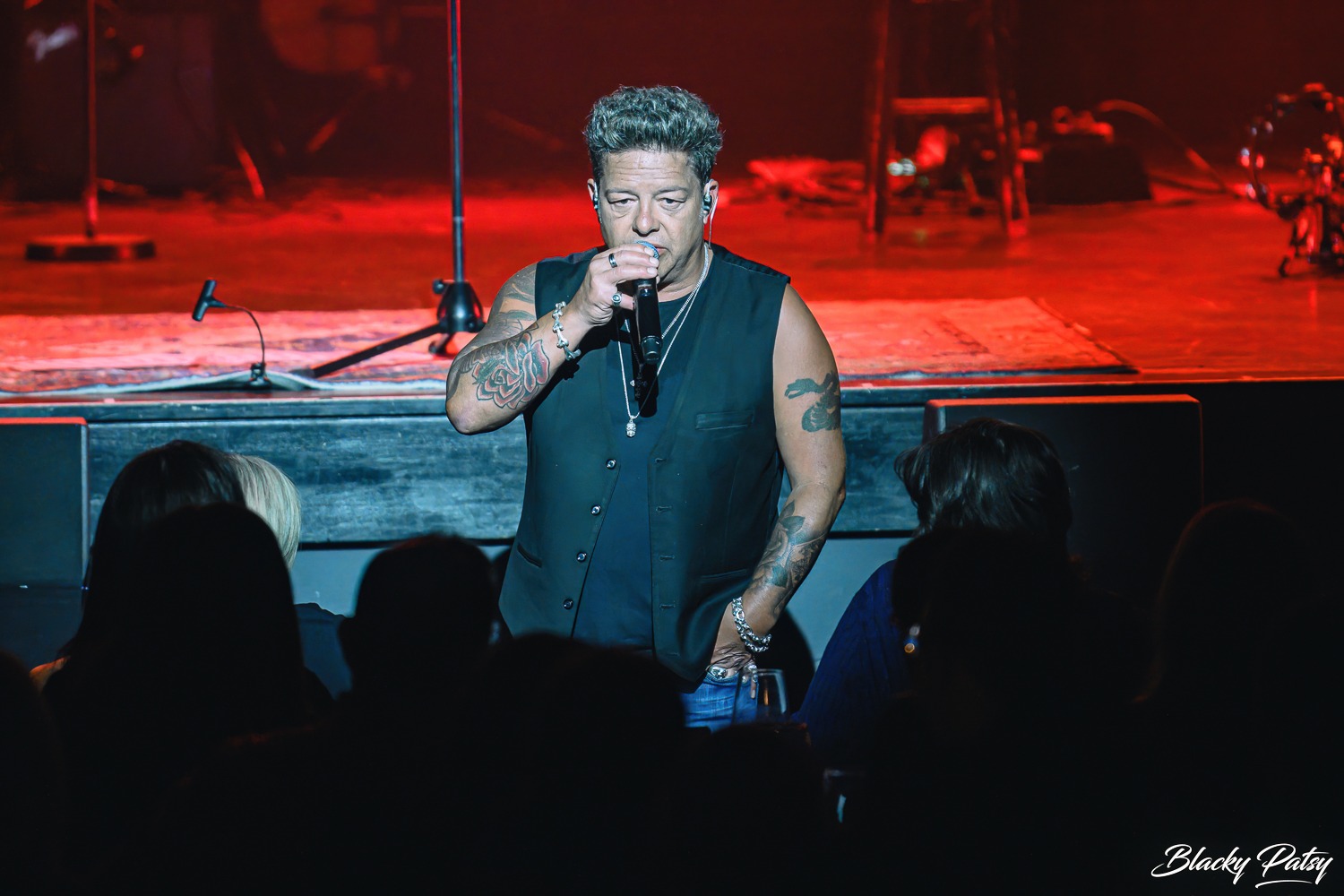 Petite soirée acoustique avant les festivals avec Éric Lapointe